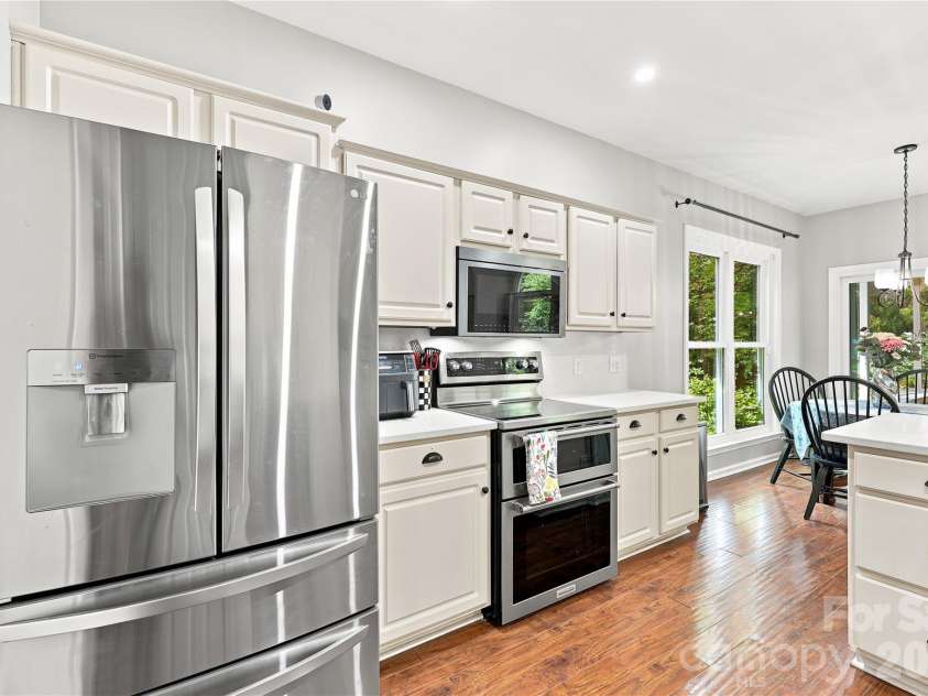8600 Fieldcroft Drive, Charlotte, NC 28277.  MLS# CAR4401060, YatesRealty ID 37963. 