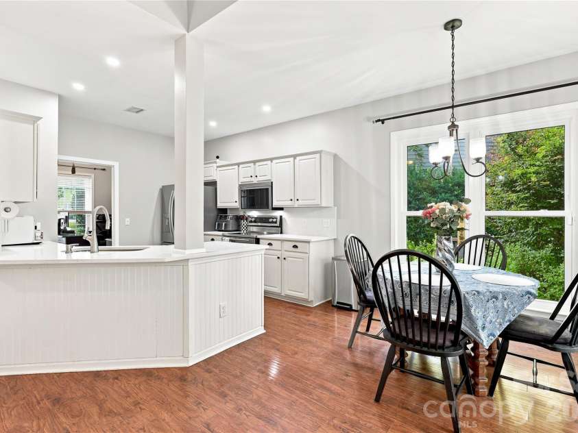8600 Fieldcroft Drive, Charlotte, NC 28277.  MLS# CAR4401060, YatesRealty ID 37963. 