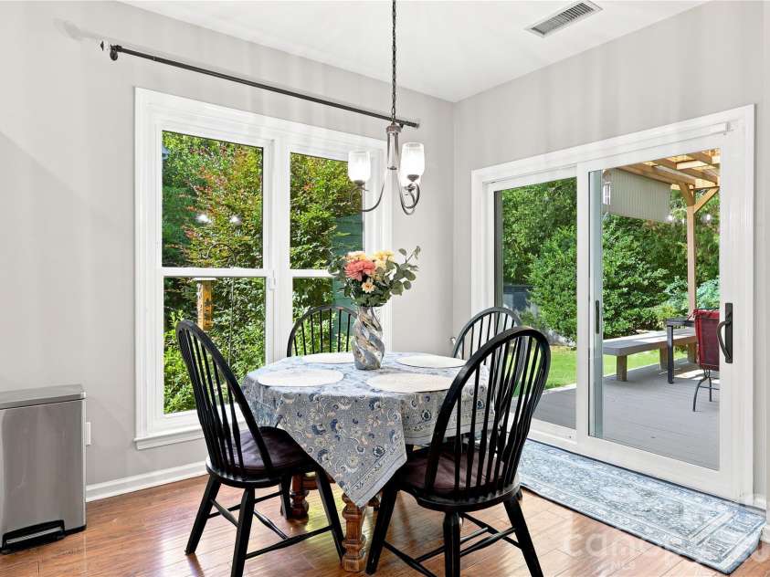 8600 Fieldcroft Drive, Charlotte, NC 28277.  MLS# CAR4401060, YatesRealty ID 37963. 