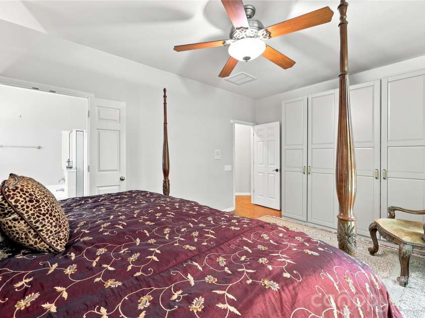 8600 Fieldcroft Drive, Charlotte, NC 28277.  MLS# CAR4401060, YatesRealty ID 37963. 