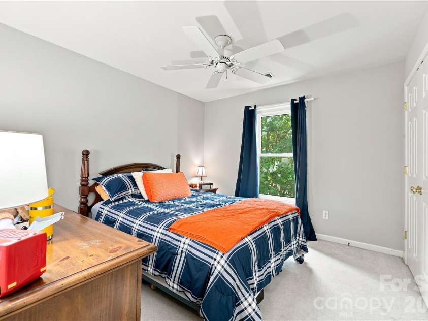8600 Fieldcroft Drive, Charlotte, NC 28277.  MLS# CAR4401060, YatesRealty ID 37963. 