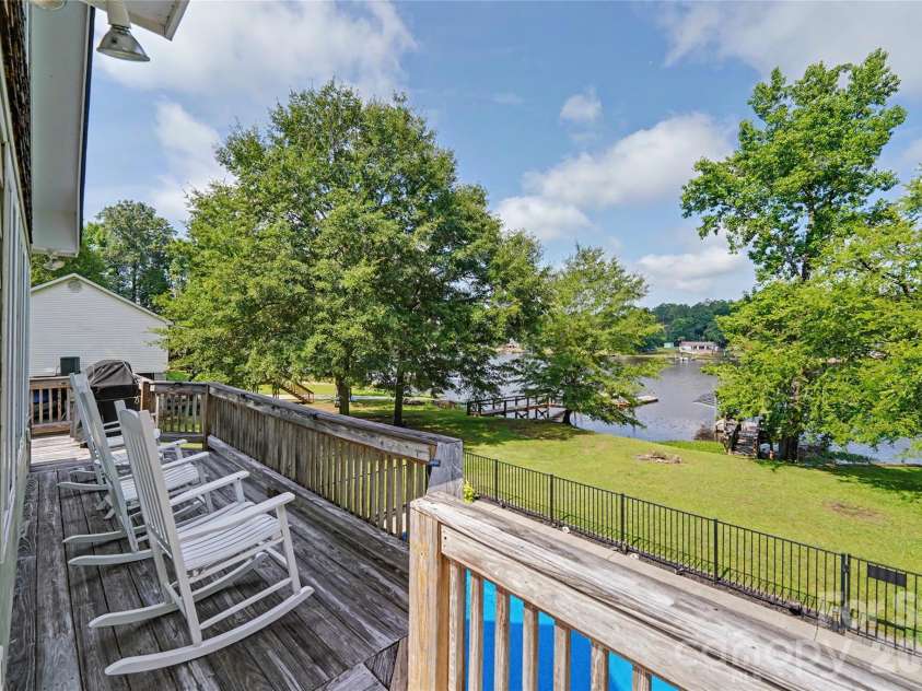 1954 White Road, Camden, SC 29020.  MLS# CAR4401638, YatesRealty ID 37965. 