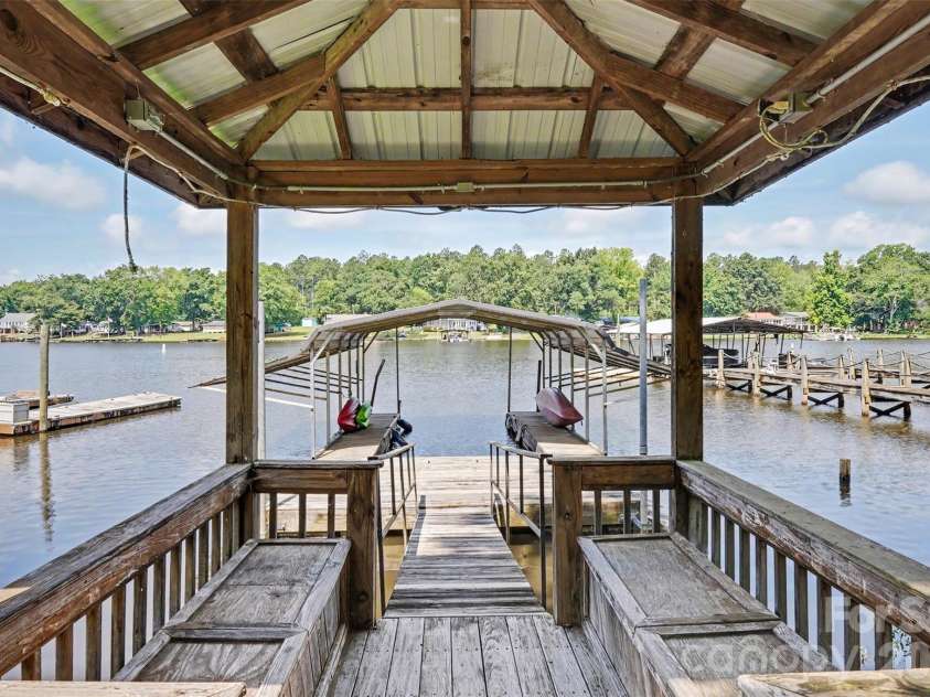 1954 White Road, Camden, SC 29020.  MLS# CAR4401638, YatesRealty ID 37965. 