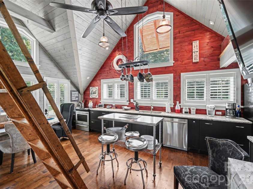 1954 White Road, Camden, SC 29020.  MLS# CAR4401638, YatesRealty ID 37965. 