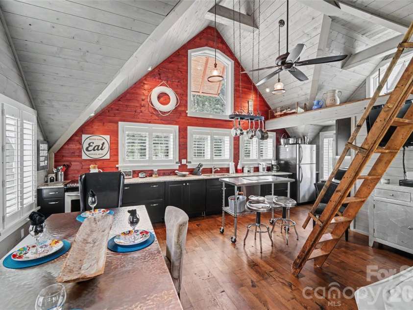 1954 White Road, Camden, SC 29020.  MLS# CAR4401638, YatesRealty ID 37965. 