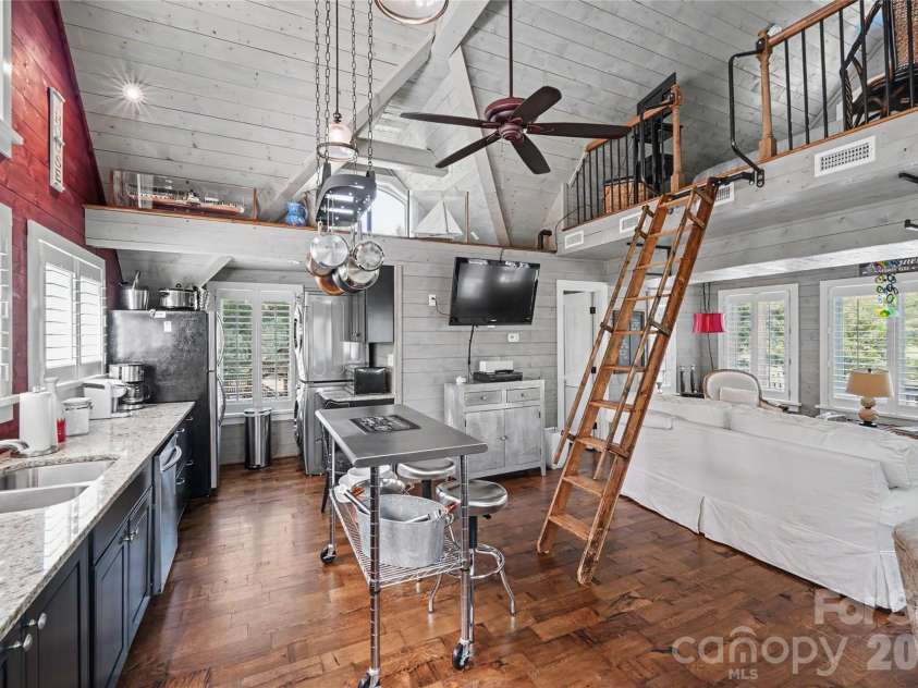 1954 White Road, Camden, SC 29020.  MLS# CAR4401638, YatesRealty ID 37965. 