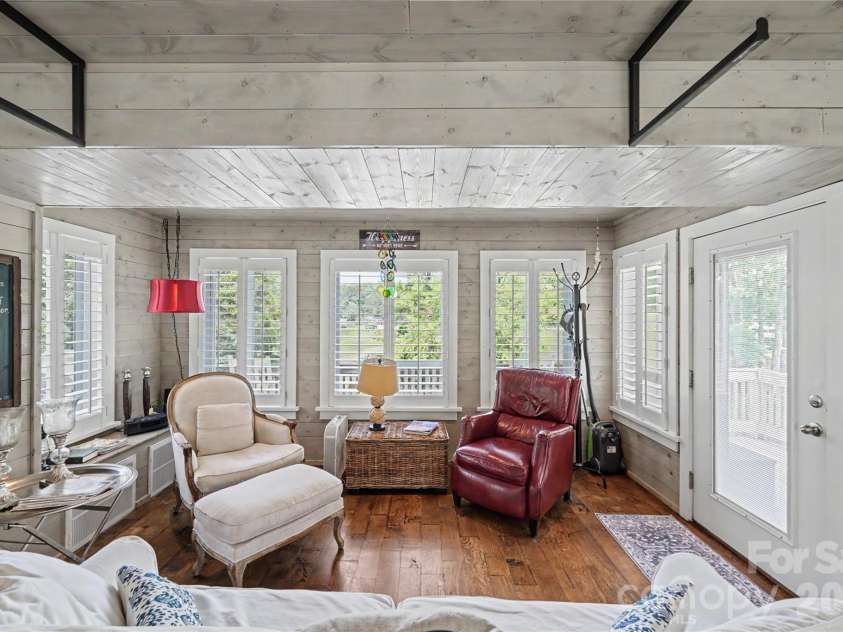 1954 White Road, Camden, SC 29020.  MLS# CAR4401638, YatesRealty ID 37965. 