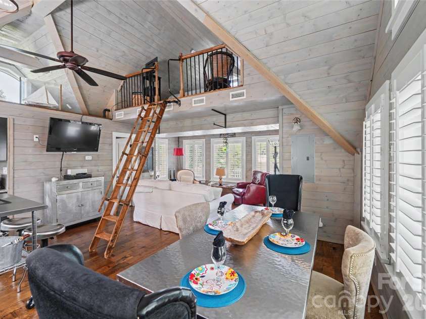 1954 White Road, Camden, SC 29020.  MLS# CAR4401638, YatesRealty ID 37965. 