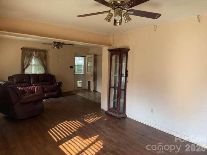 1506 Holton Road, Rock Hill, SC 29732.  MLS# CAR4400580, YatesRealty ID 37966. 