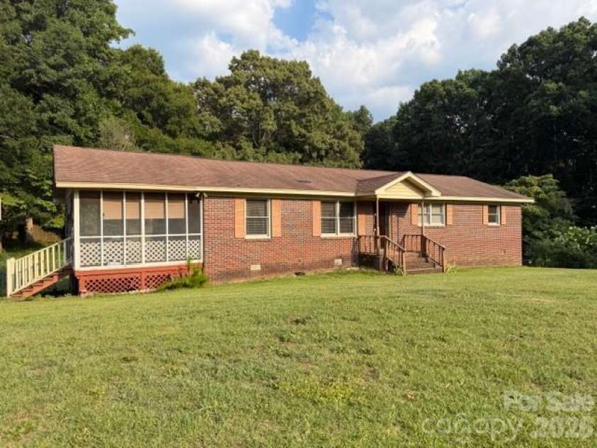 1506 Holton Road, Rock Hill, SC 29732.  MLS# CAR4400580, YatesRealty ID 37966. 