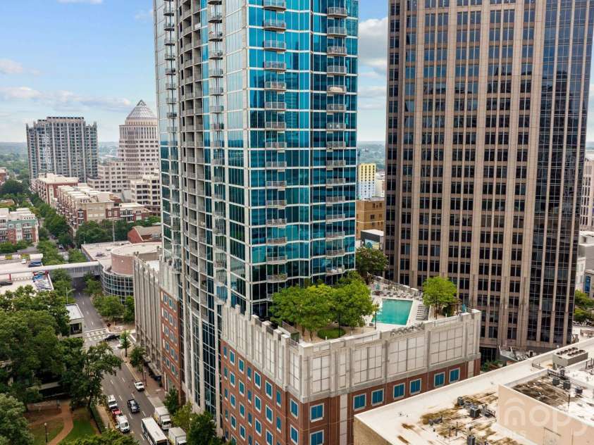 210 Church Street, Charlotte, NC 28202.  MLS# CAR4424880, YatesRealty ID 37967. 