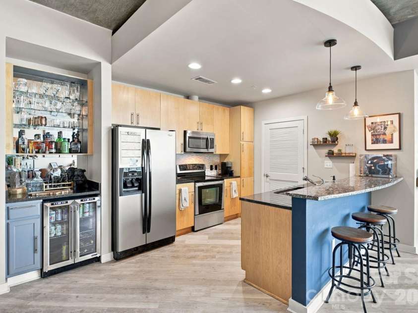 210 Church Street, Charlotte, NC 28202.  MLS# CAR4424880, YatesRealty ID 37967. 