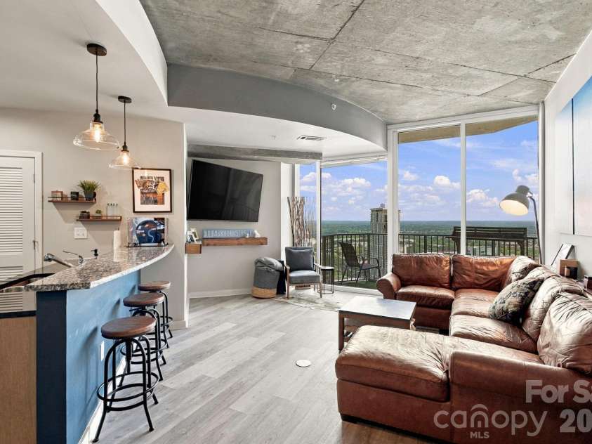 210 Church Street, Charlotte, NC 28202.  MLS# CAR4424880, YatesRealty ID 37967. 
