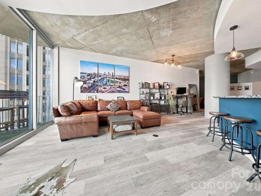 210 Church Street, Charlotte, NC 28202.  MLS# CAR4424880, YatesRealty ID 37967. 