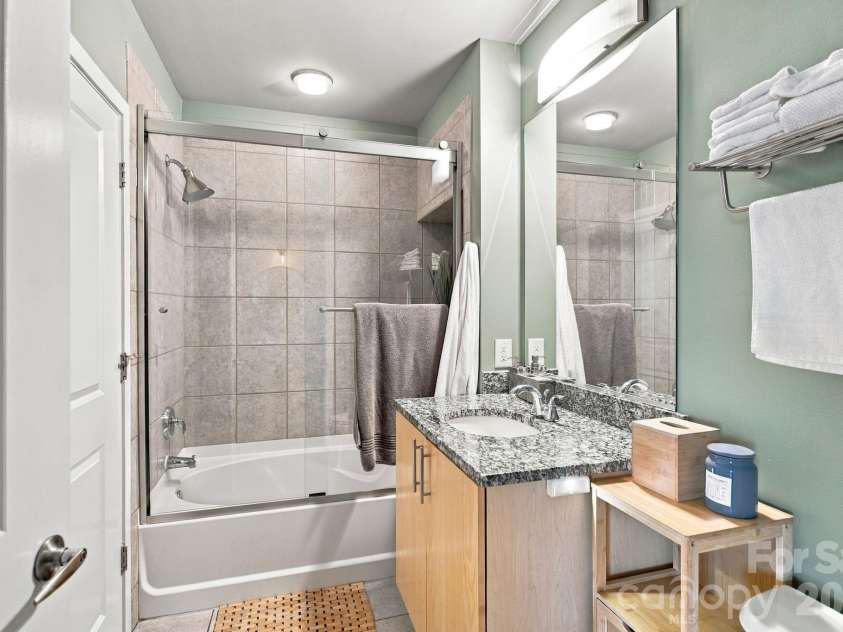 210 Church Street, Charlotte, NC 28202.  MLS# CAR4424880, YatesRealty ID 37967. 