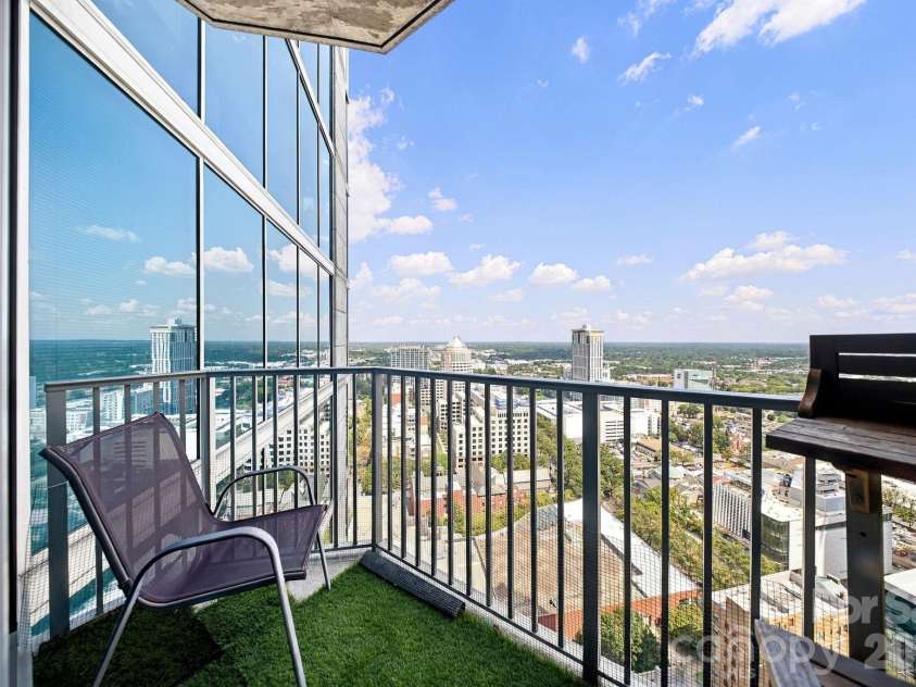 210 Church Street, Charlotte, NC 28202.  MLS# CAR4424880, YatesRealty ID 37967. 