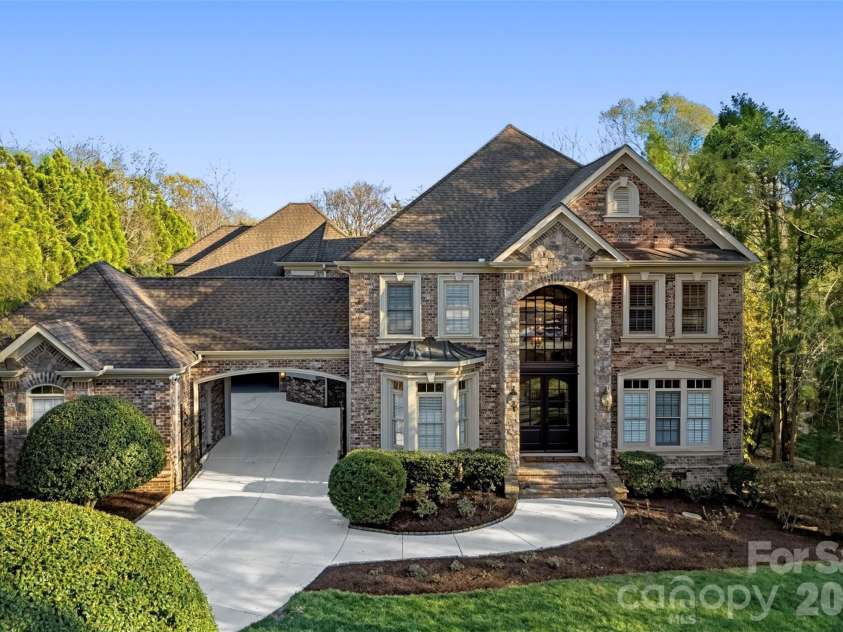 9805 Strike The Gold Lane, Waxhaw, NC 28173.  MLS# CAR4361047, YatesRealty ID 37969. 