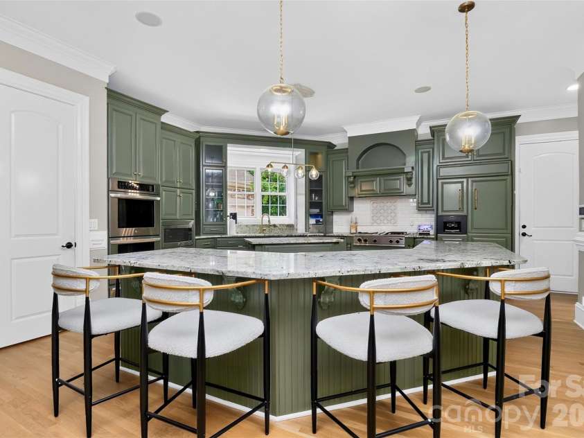 9805 Strike The Gold Lane, Waxhaw, NC 28173.  MLS# CAR4407755, YatesRealty ID 37969. 