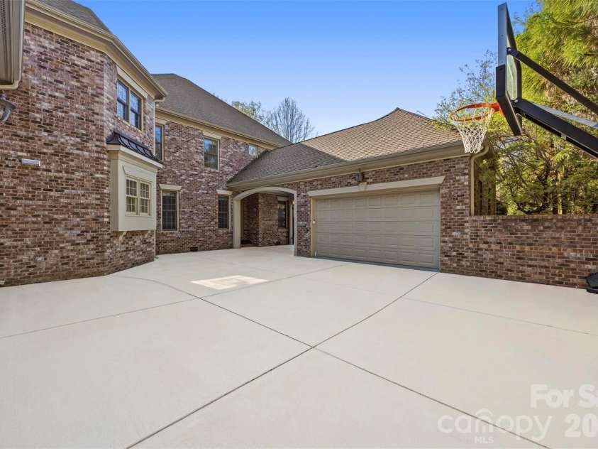 9805 Strike The Gold Lane, Waxhaw, NC 28173.  MLS# CAR4407755, YatesRealty ID 37969. 