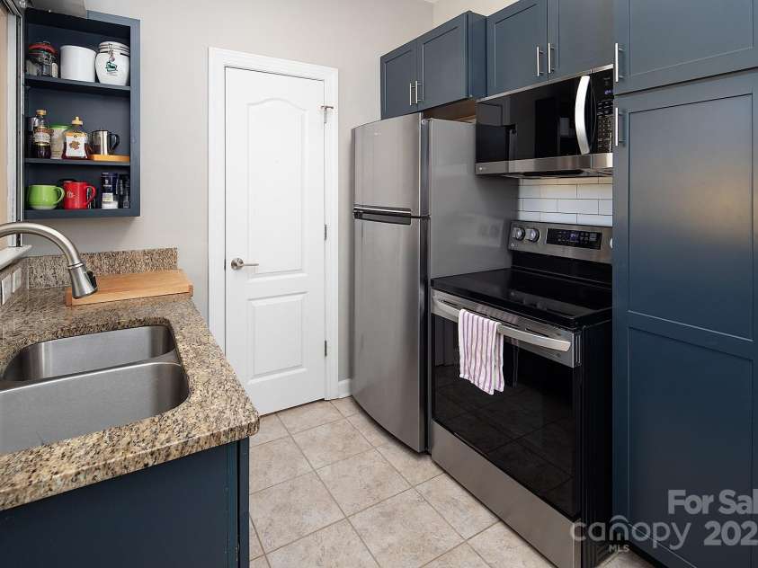 4706 Gold Finch Drive, Denver, NC 28037.  MLS# CAR4237582, YatesRealty ID 3797. 