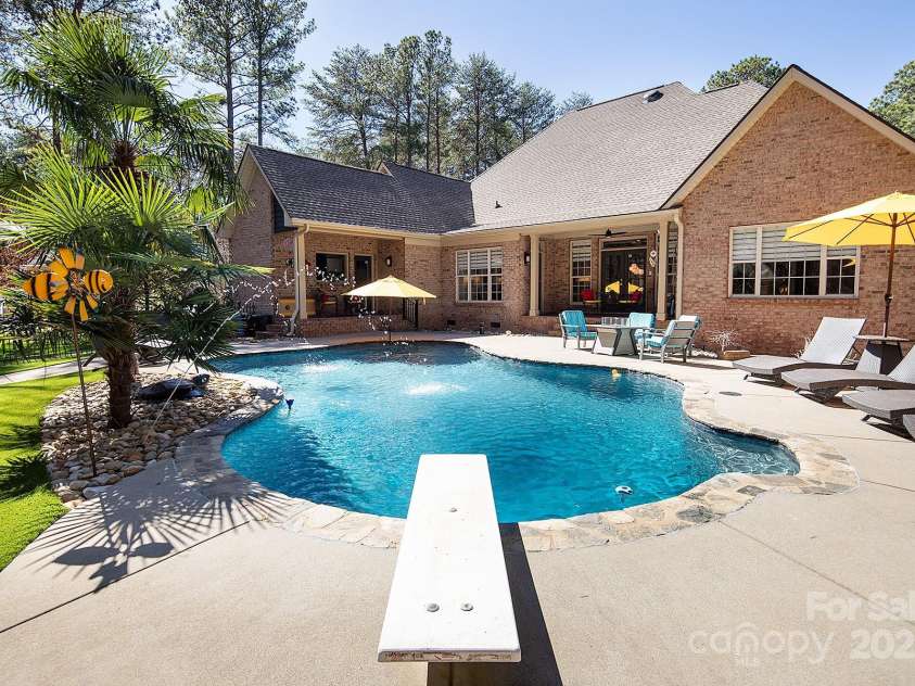 4706 Gold Finch Drive, Denver, NC 28037.  MLS# CAR4237582, YatesRealty ID 3797. 