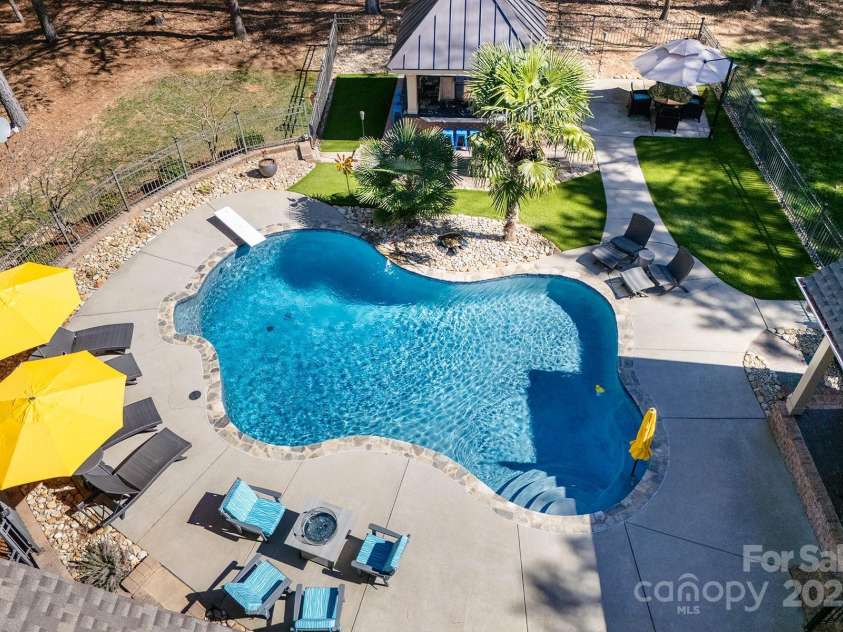 4706 Gold Finch Drive, Denver, NC 28037.  MLS# CAR4237582, YatesRealty ID 3797. 