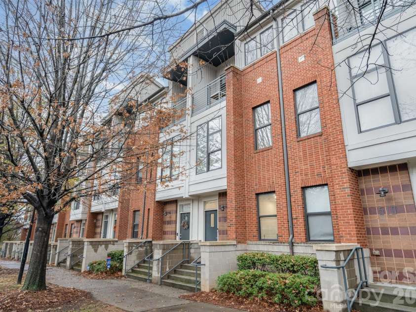 514 Mcdowell Street, Charlotte, NC 28204.  MLS# CAR4327095, YatesRealty ID 3797. 
