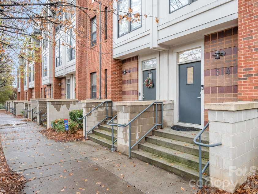 514 Mcdowell Street, Charlotte, NC 28204.  MLS# CAR4327095, YatesRealty ID 3797. 