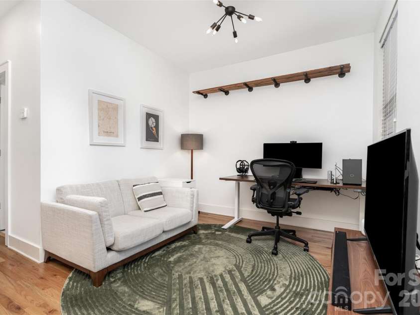 514 Mcdowell Street, Charlotte, NC 28204.  MLS# CAR4327095, YatesRealty ID 3797. 