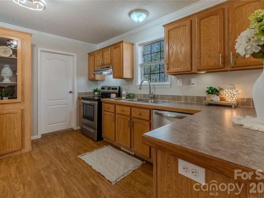 5739 Pug Lane, Iron Station, NC 28080.  MLS# CAR4327014, YatesRealty ID 3797. 