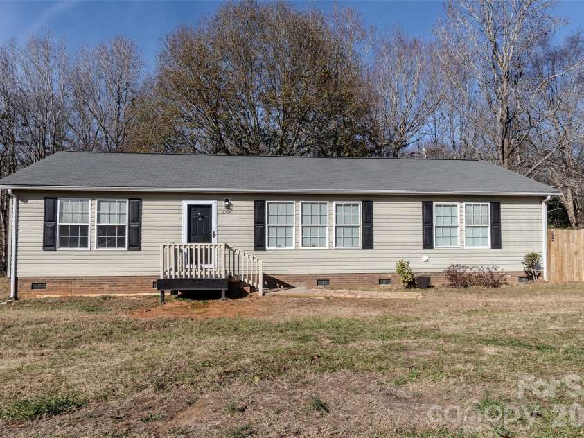 5739 Pug Lane, Iron Station, NC 28080.  MLS# CAR4327014, YatesRealty ID 3797. 