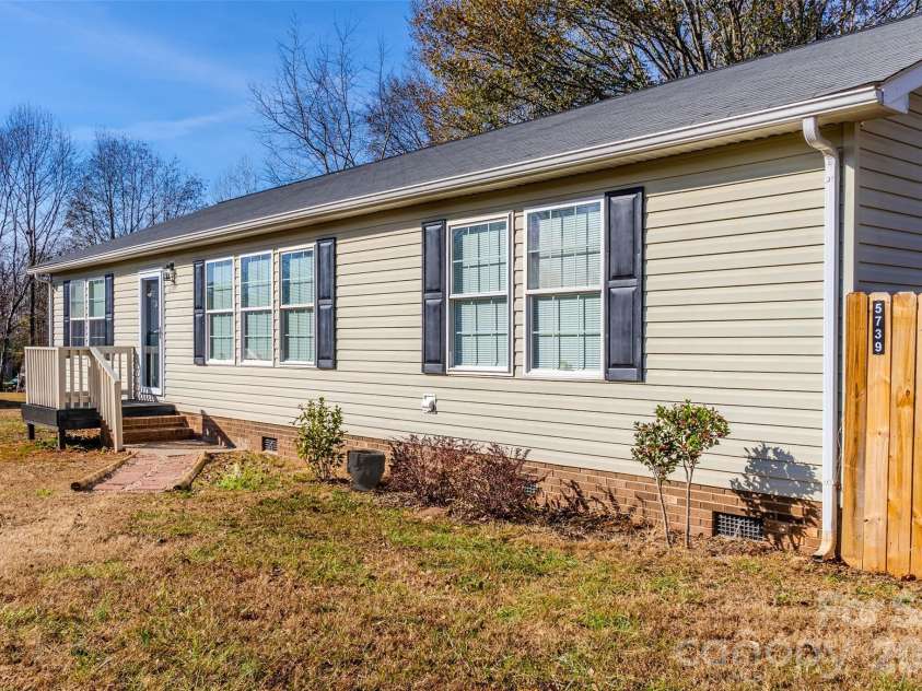 5739 Pug Lane, Iron Station, NC 28080.  MLS# CAR4327014, YatesRealty ID 3797. Main Level living!