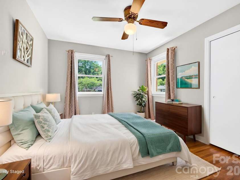 1 Oakwilde Drive, Asheville, NC 28803.  MLS# CAR4383172, YatesRealty ID 37970. Virtually Staged