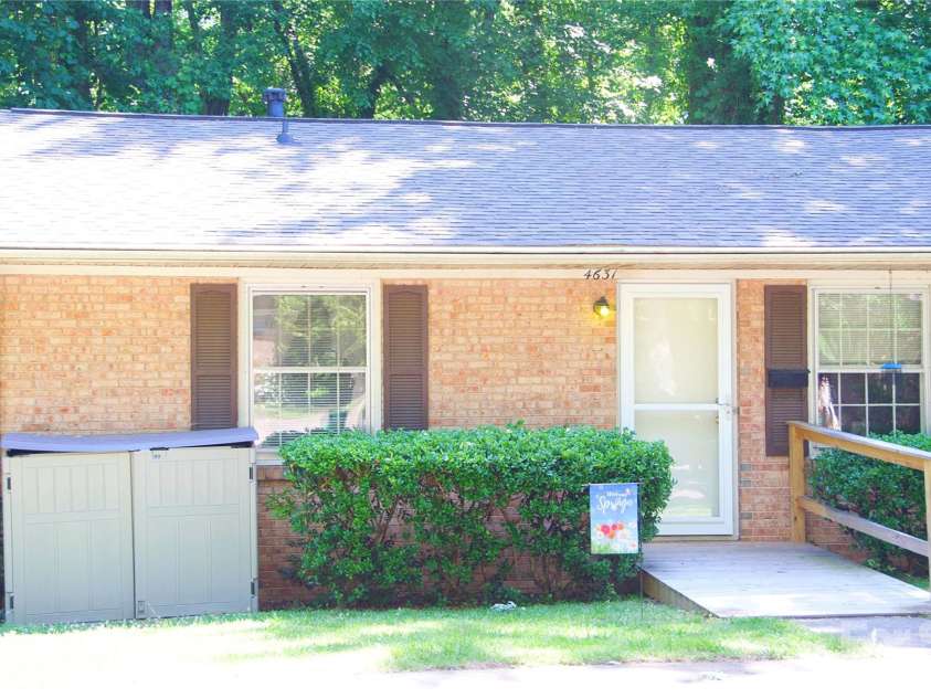 4631 Highlake Drive, Charlotte, NC 28215.  MLS# CAR4381154, YatesRealty ID 37971. 