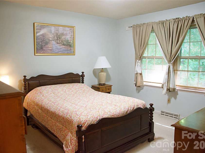 4631 Highlake Drive, Charlotte, NC 28215.  MLS# CAR4381154, YatesRealty ID 37971. Bedroom #1