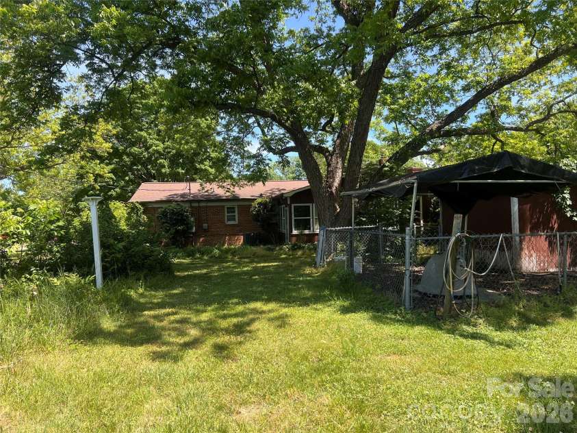 3393 Anderson Mountain Road, Maiden, NC 28650.  MLS# CAR4392826, YatesRealty ID 37973. 