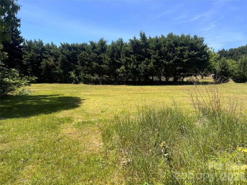 3393 Anderson Mountain Road, Maiden, NC 28650.  MLS# CAR4392826, YatesRealty ID 37973. 