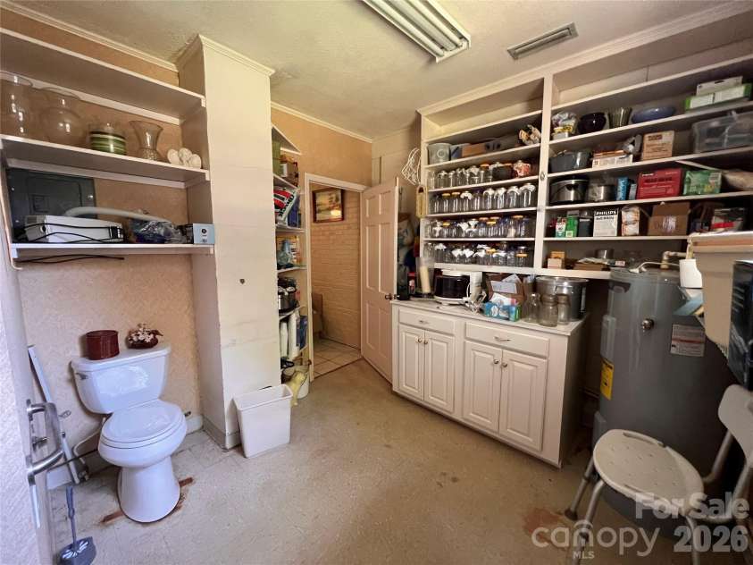 3393 Anderson Mountain Road, Maiden, NC 28650.  MLS# CAR4392826, YatesRealty ID 37973. 