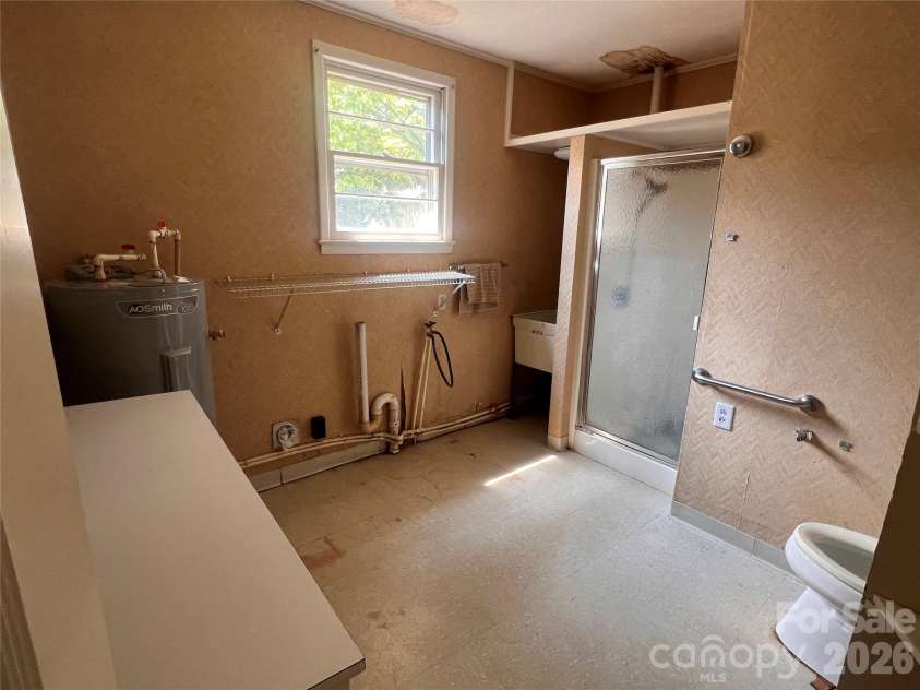 3393 Anderson Mountain Road, Maiden, NC 28650.  MLS# CAR4392826, YatesRealty ID 37973. 