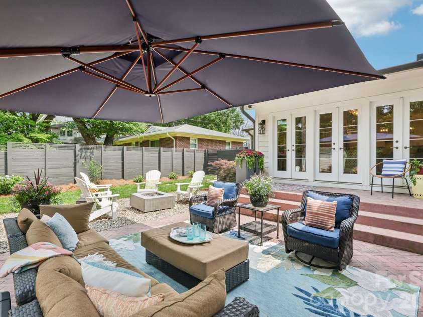 1315 Holmes Drive, Charlotte, NC 28209.  MLS# CAR4393540, YatesRealty ID 37974. 