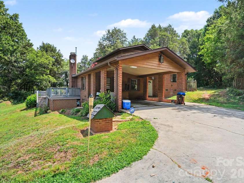 6 Old Farm Road, Salisbury, NC 28147.  MLS# CAR4395226, YatesRealty ID 37975. 