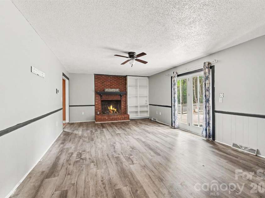 6 Old Farm Road, Salisbury, NC 28147.  MLS# CAR4395226, YatesRealty ID 37975. 