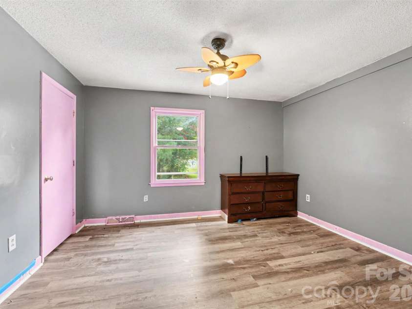 6 Old Farm Road, Salisbury, NC 28147.  MLS# CAR4395226, YatesRealty ID 37975. 
