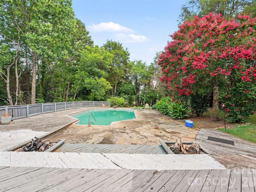 6 Old Farm Road, Salisbury, NC 28147.  MLS# CAR4395226, YatesRealty ID 37975. 
