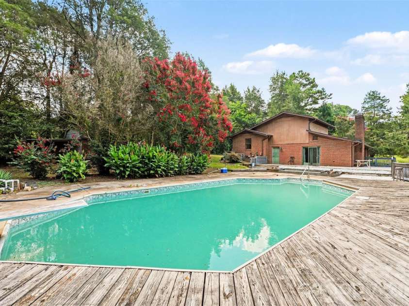 6 Old Farm Road, Salisbury, NC 28147.  MLS# CAR4395226, YatesRealty ID 37975. 