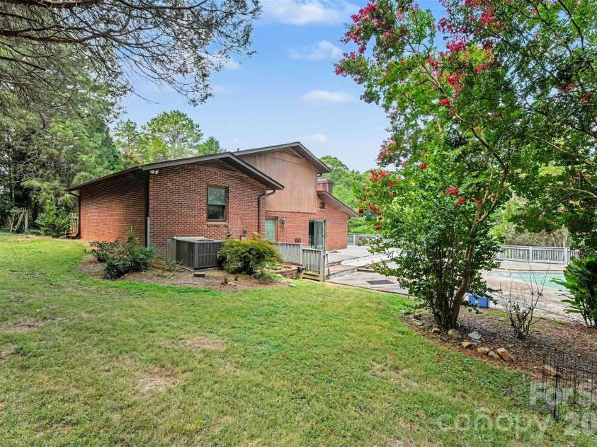 6 Old Farm Road, Salisbury, NC 28147.  MLS# CAR4395226, YatesRealty ID 37975. 