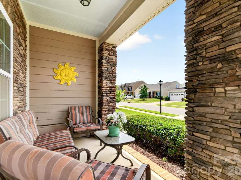 179 Glastonbury Drive, Mooresville, NC 28115.  MLS# CAR4385527, YatesRealty ID 37976. 
