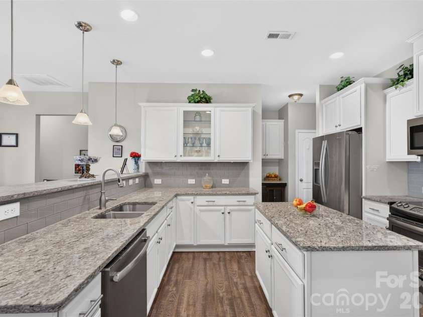 179 Glastonbury Drive, Mooresville, NC 28115.  MLS# CAR4385527, YatesRealty ID 37976. 