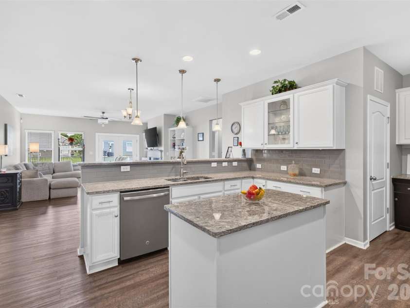 179 Glastonbury Drive, Mooresville, NC 28115.  MLS# CAR4385527, YatesRealty ID 37976. 