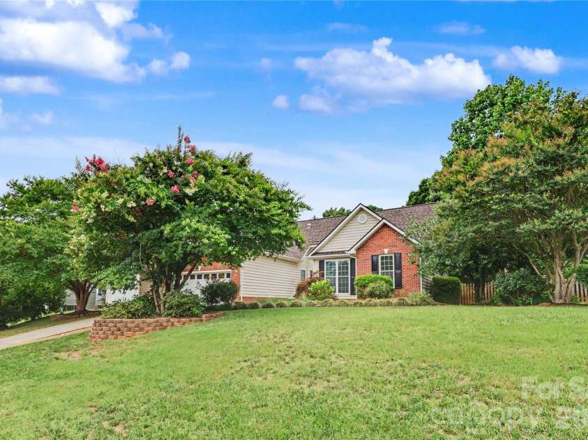 308 Braxton Drive, Indian Trail, NC 28079.  MLS# CAR4396593, YatesRealty ID 37978. 